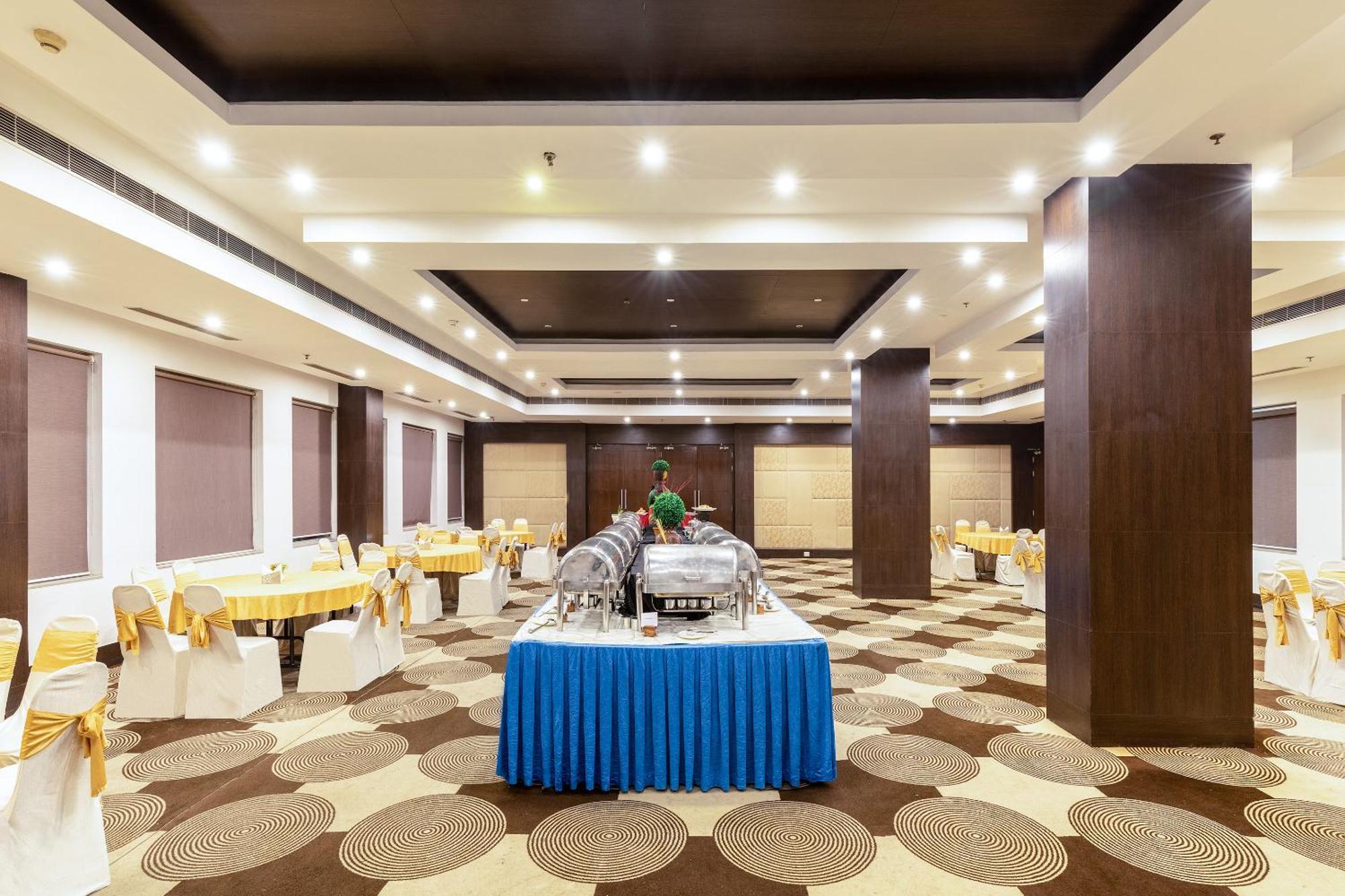 Sunday Hotel Chandigarh Zirakpur Zewnętrze zdjęcie