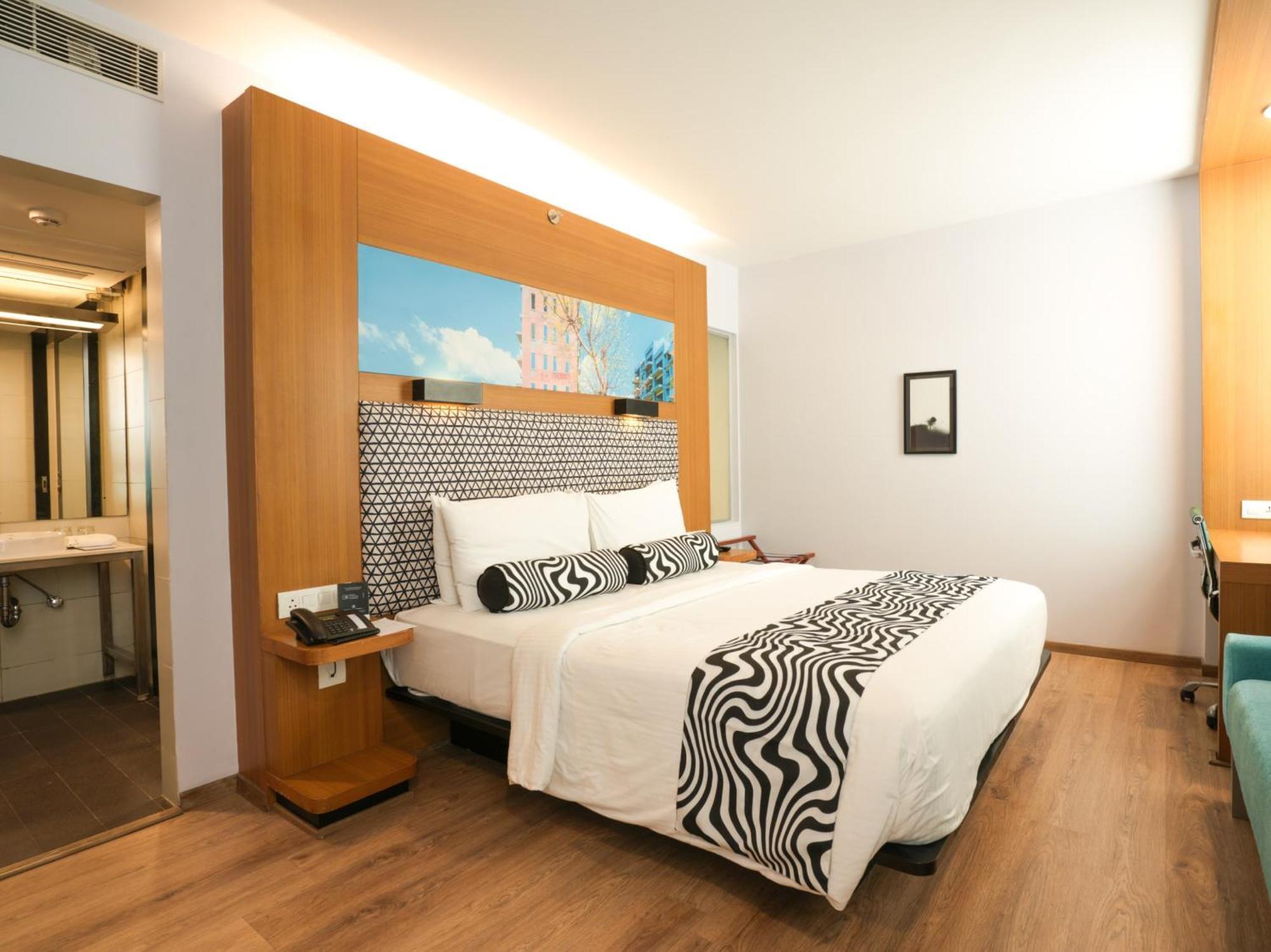 Sunday Hotel Chandigarh Zirakpur Zewnętrze zdjęcie