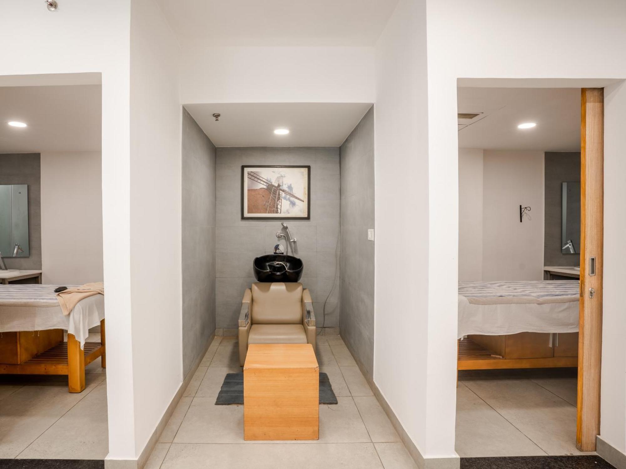 Sunday Hotel Chandigarh Zirakpur Zewnętrze zdjęcie