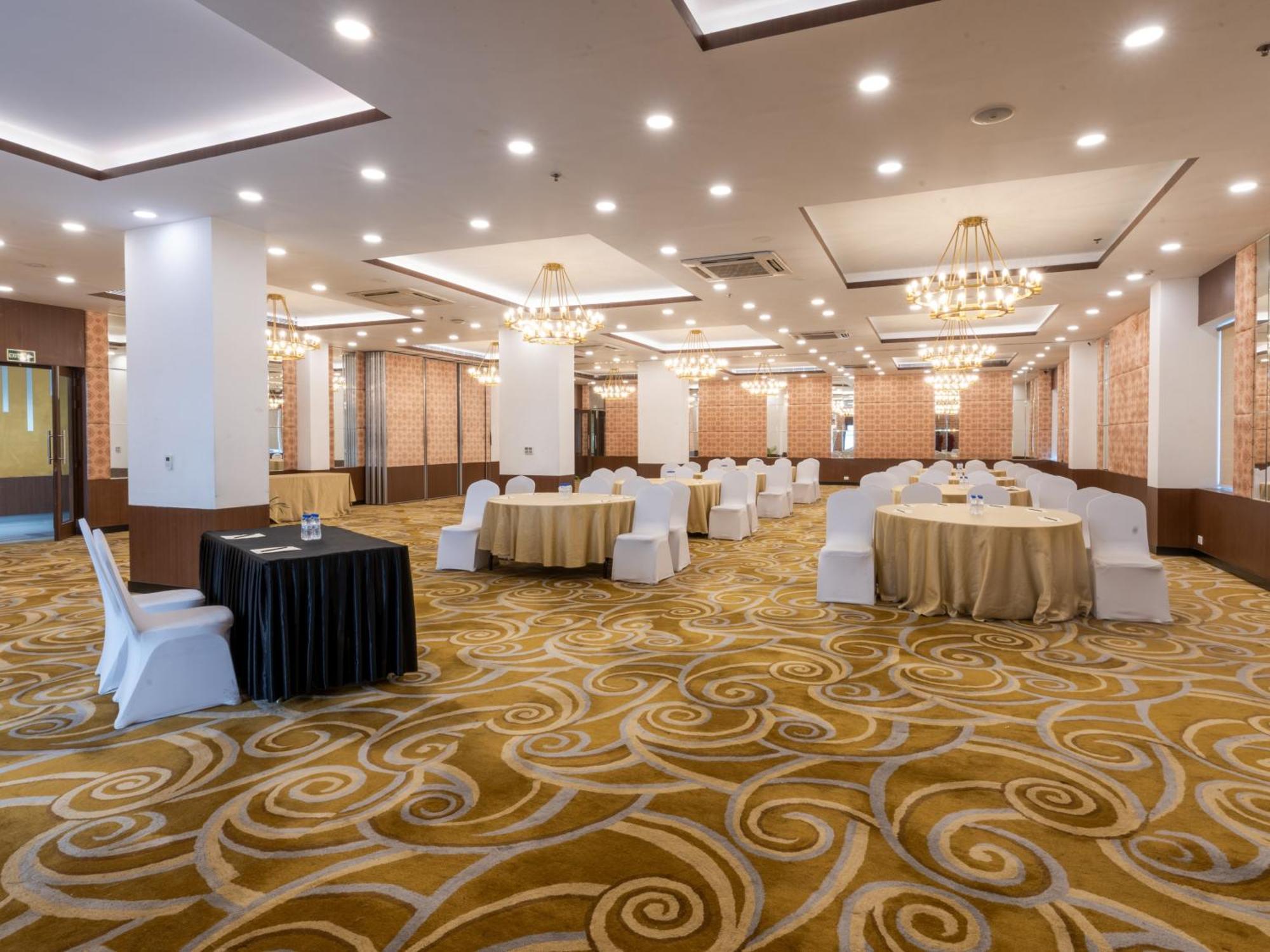 Sunday Hotel Chandigarh Zirakpur Zewnętrze zdjęcie