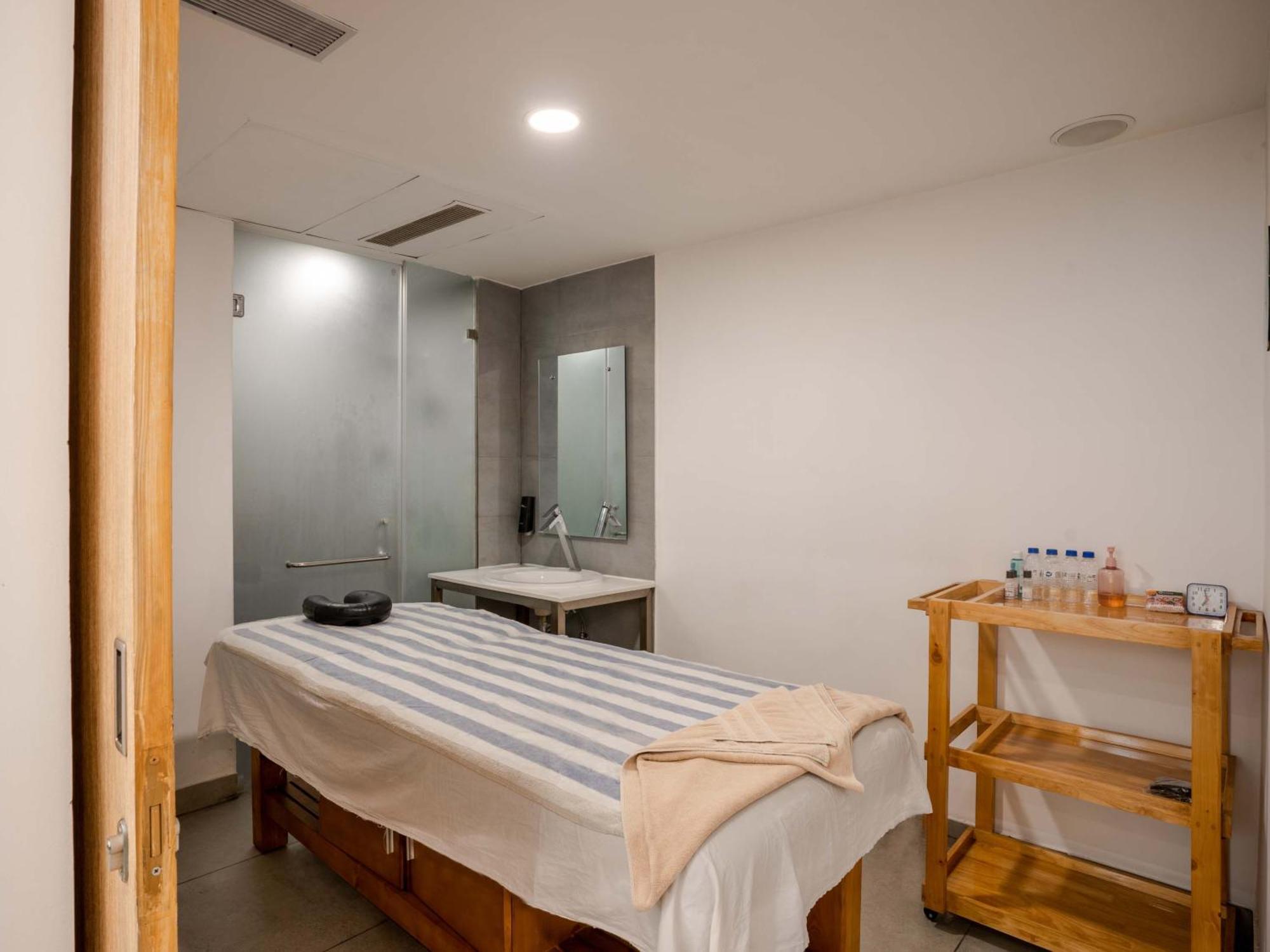 Sunday Hotel Chandigarh Zirakpur Zewnętrze zdjęcie