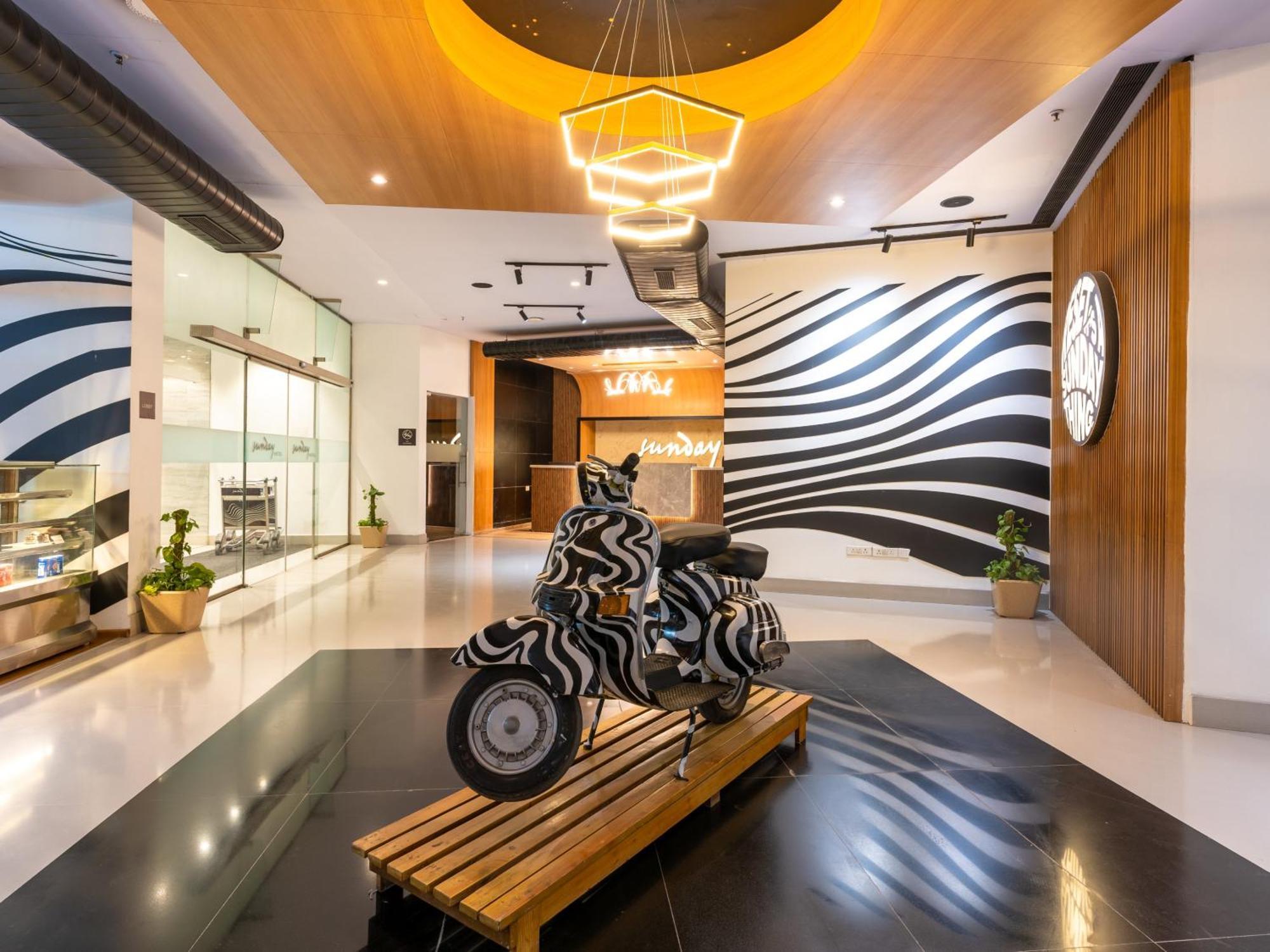 Sunday Hotel Chandigarh Zirakpur Zewnętrze zdjęcie